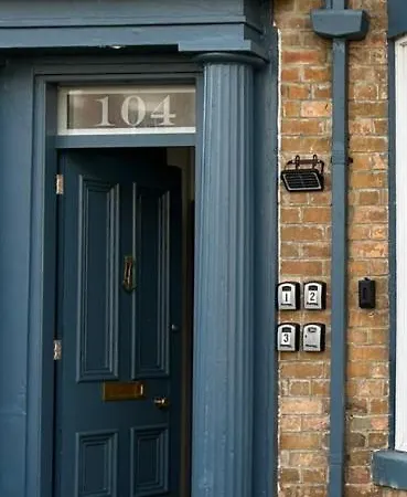 Stylish North Bay & Town